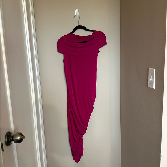 Donna Karan Fuschia Ruched Off the shoulder maxi dress - Picture 4 of 7